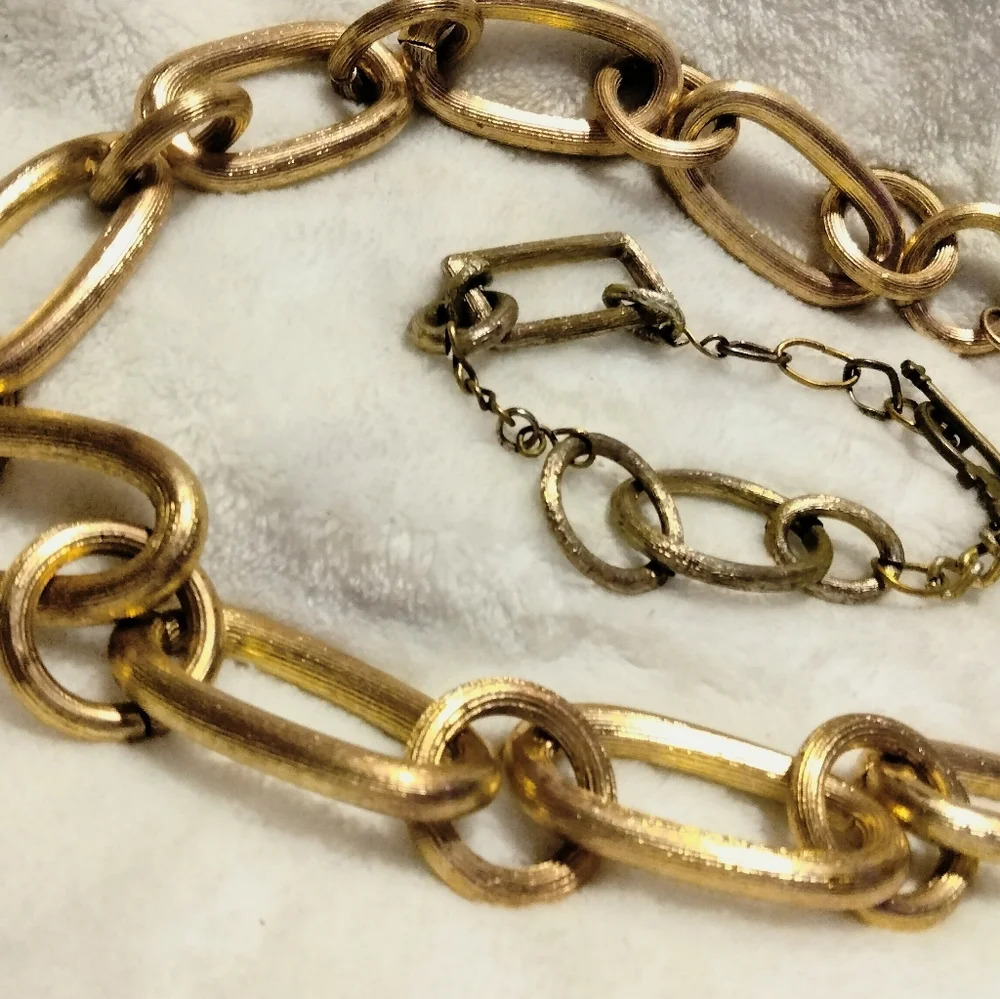 Textured Gold Heavy Set - image 2